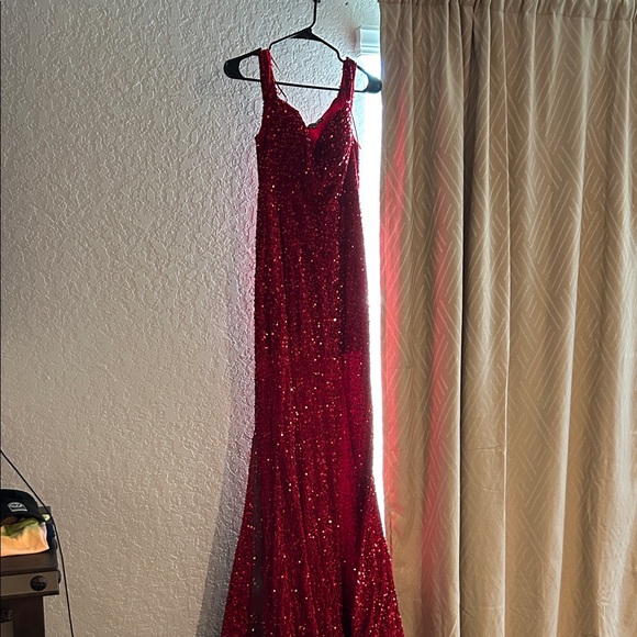 Stunning Red Sequin Gown - Picture 2 of 2